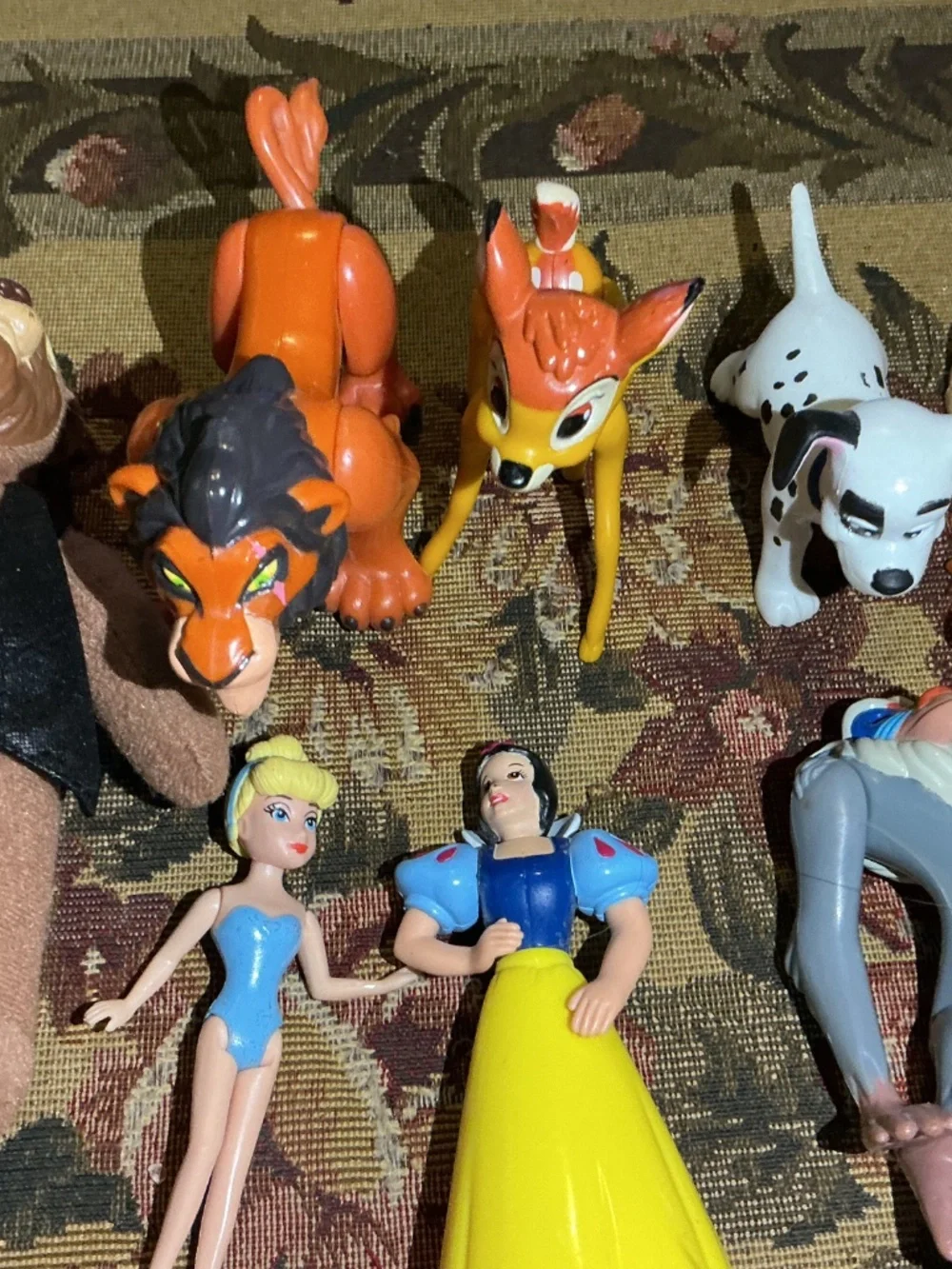 15 small Toy lot of Disney toys with lion king bambi snow white robin hood& more